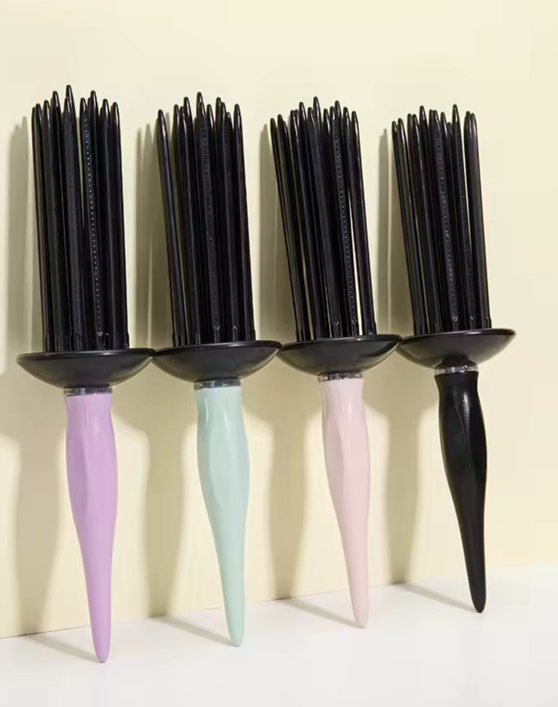 Curly brush